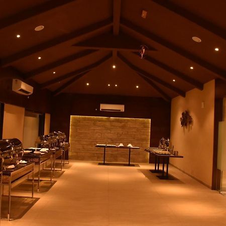 Laxmi Film City Resort Vadodara Kültér fotó